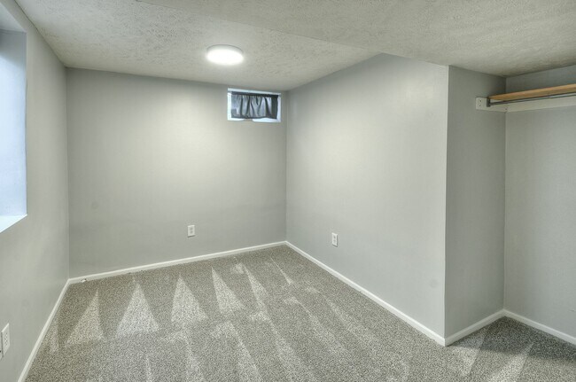 Building Photo - 5415 Poppleton Ave