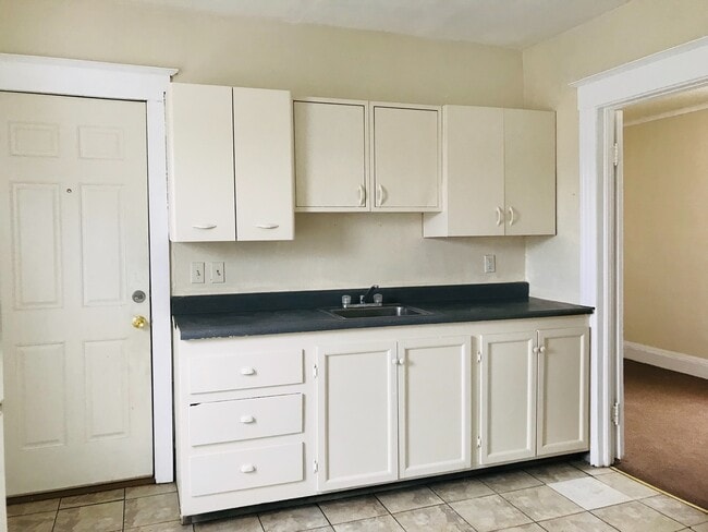 Building Photo - 64-66 Lincoln Ave