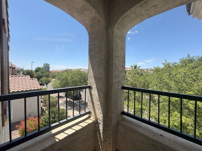 Building Photo - COMING SOON! LYONS GATE 5 BDRM + LOFT W CO...