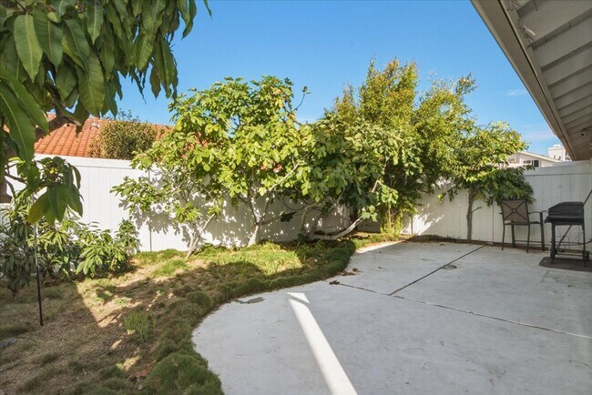 Building Photo - 6763 Camino Del Prado