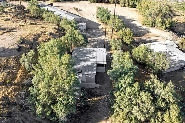 Building Photo - Affordable 2 Bedroom with Yard Space & Functional Layout