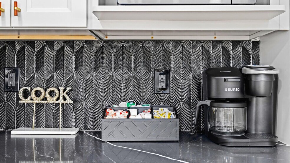 Building Photo - 3136-38 Haven Ave