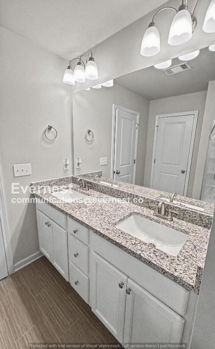 Building Photo - 314 Bertha Honey Stewart Dr