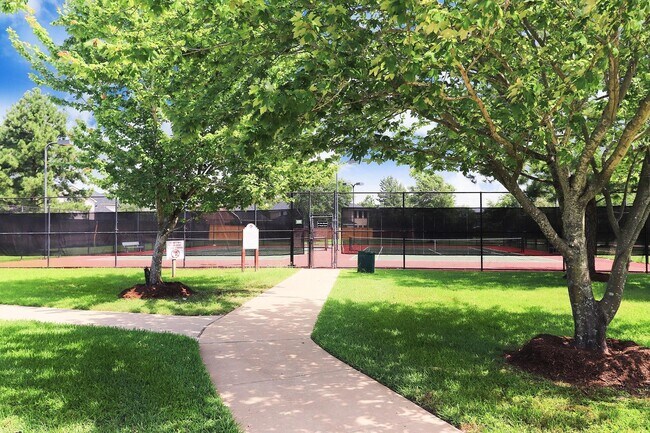 Building Photo - 15718 Stroudwater Ln