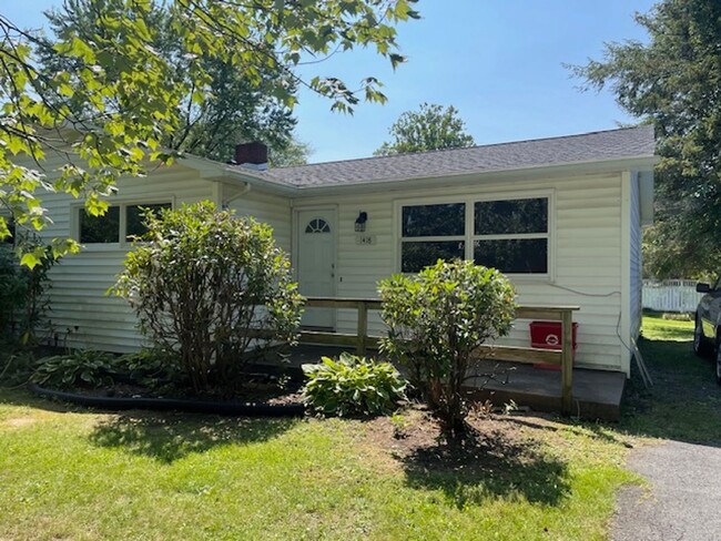 Primary Photo - Charming 2-bed 1-bath Duplex