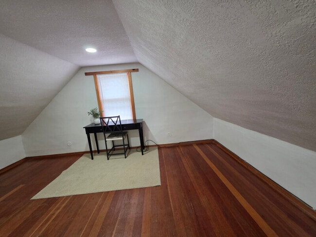 Building Photo - 120 N Iowa Ave