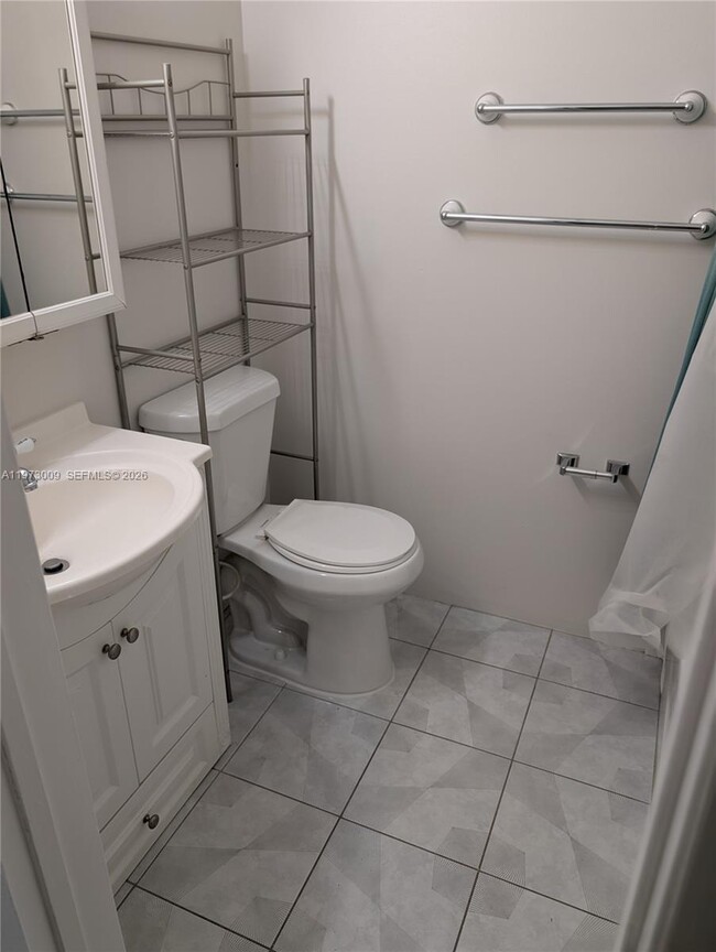 Building Photo - 13511 NE 24th Pl