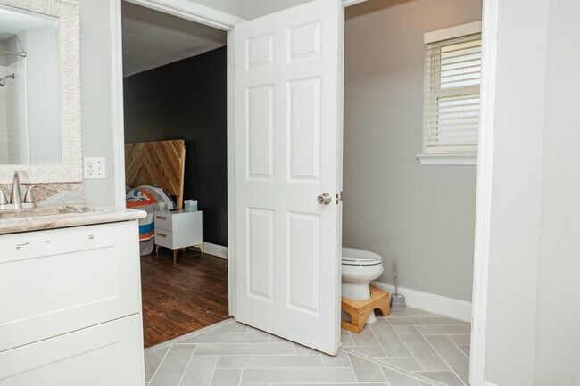 Building Photo - 2813 Atoka Trail