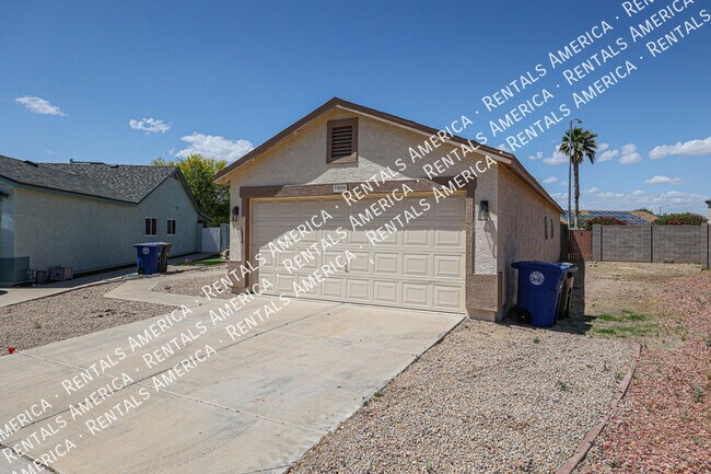 Building Photo - Centrally Located in El Mirage