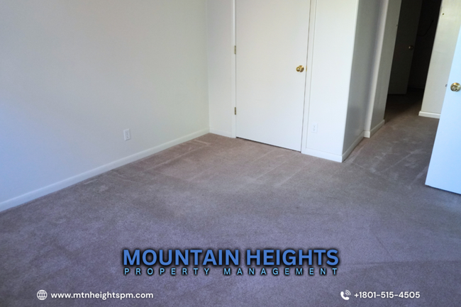 Building Photo - 2784 E Delsa Dr