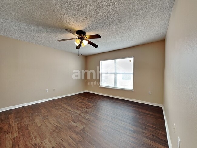 Building Photo - 12911 Parkington Dr