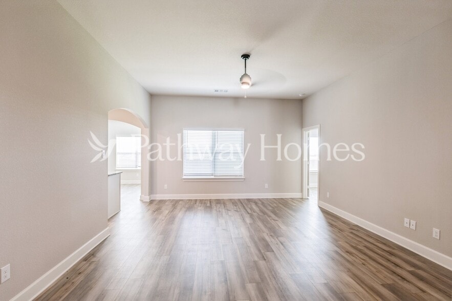 Building Photo - 1032 Sleepy Owl Ln