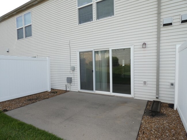 Building Photo - 5506 N Fairmount Ave