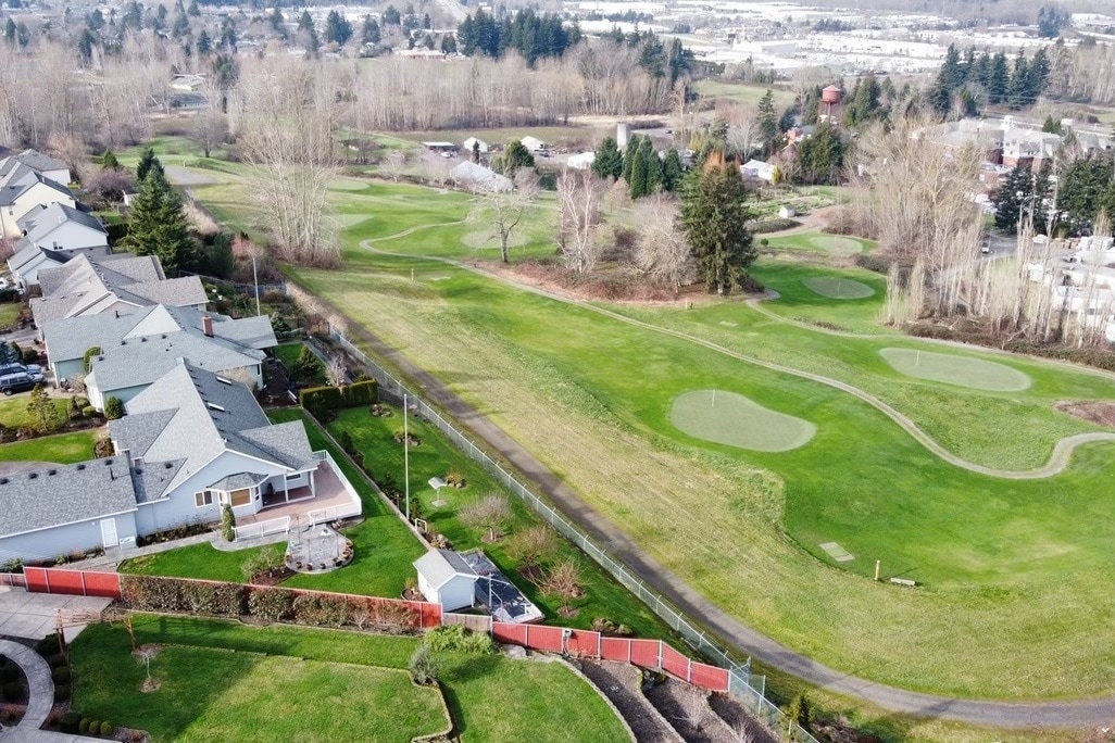 Building Photo - 1118 SW Dottie Ct