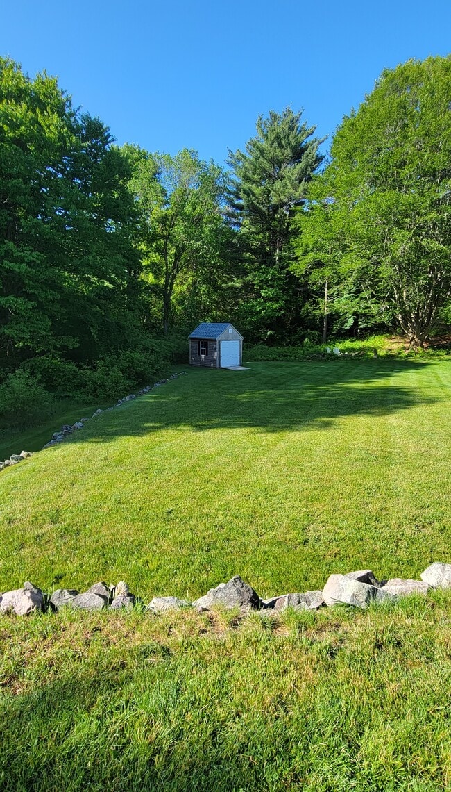 Building Photo - 45 Elm St