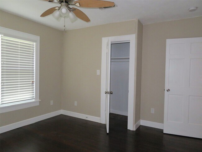 Building Photo - 12 Greenwood St