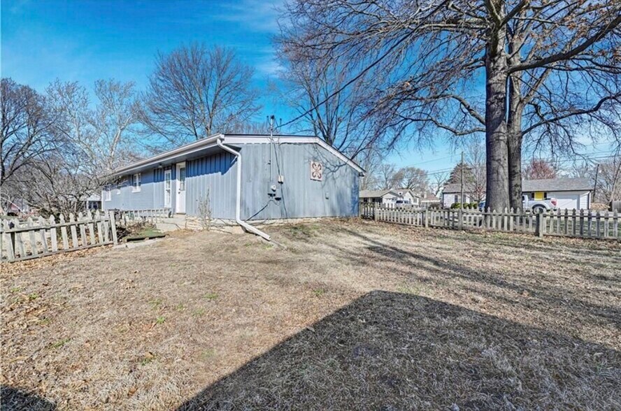 Building Photo - 12417 W 56th St