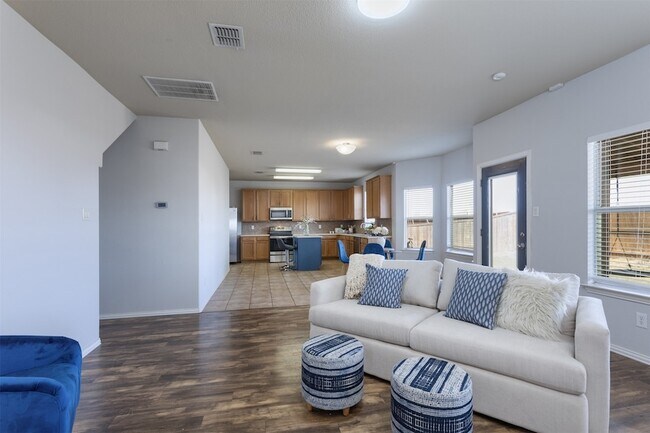 Building Photo - 14504 Eaglemont Dr