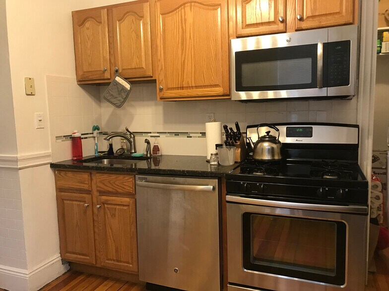 Building Photo - 79 Sutherland Rd