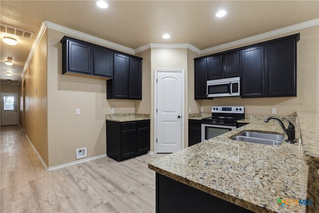 Building Photo - 1014 Tripp Ln