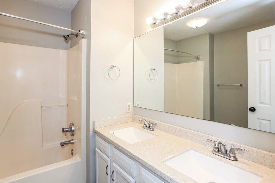 Building Photo - 8165 Shortleaf Ct