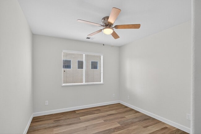 Building Photo - Most Desireable Neighborhood in Temecula  ...