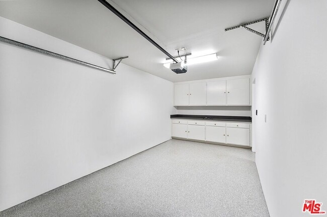 Building Photo - 253 15th St