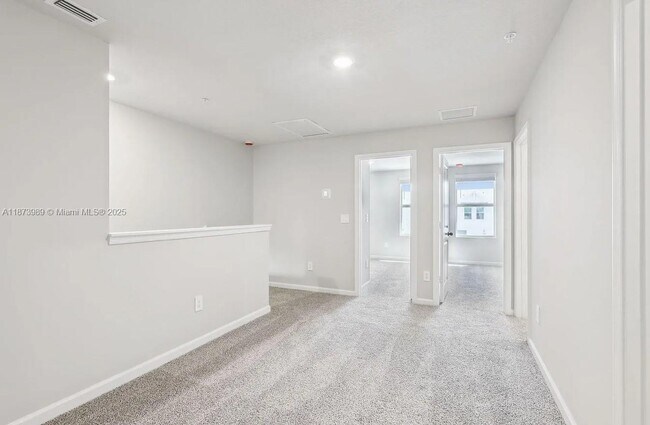 Building Photo - 478 Salisbury Cir