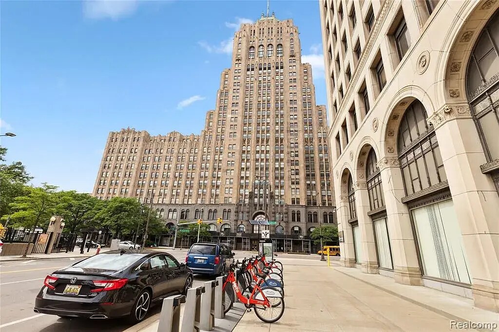 Building Photo - 1502 Virginia Park St