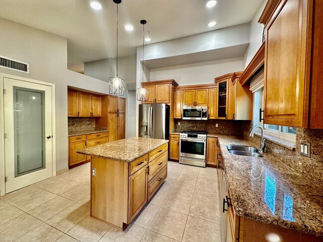 Building Photo - 9071 E Caribbean Ln