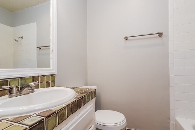 Building Photo - 4486 W Cypress Villas Dr