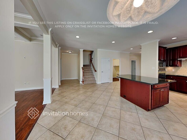 Building Photo - 4805 St Simons Terrace