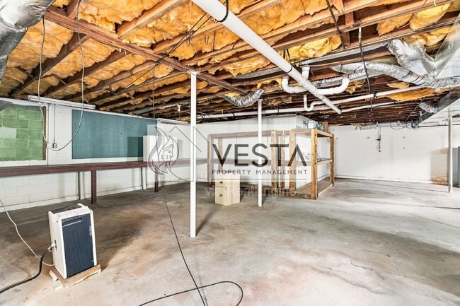 Building Photo - 149 Oakdale Rd