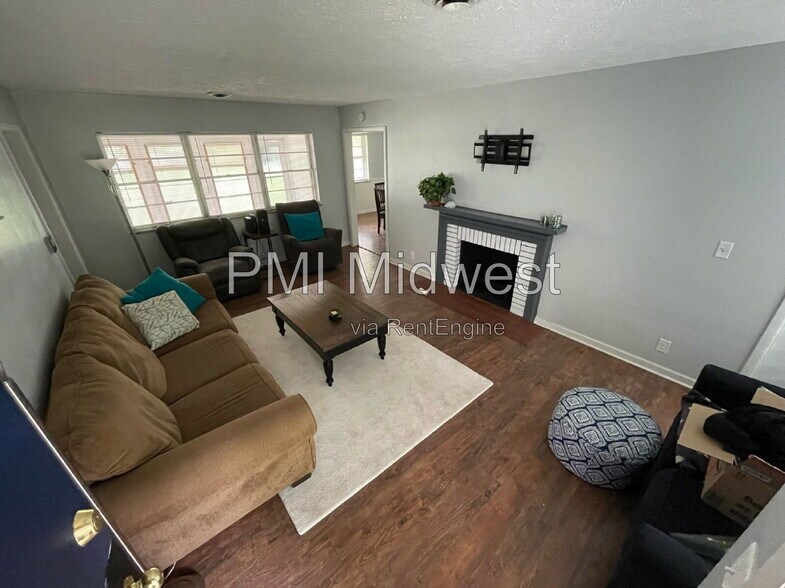 Building Photo - 2920 Highwoods Dr E