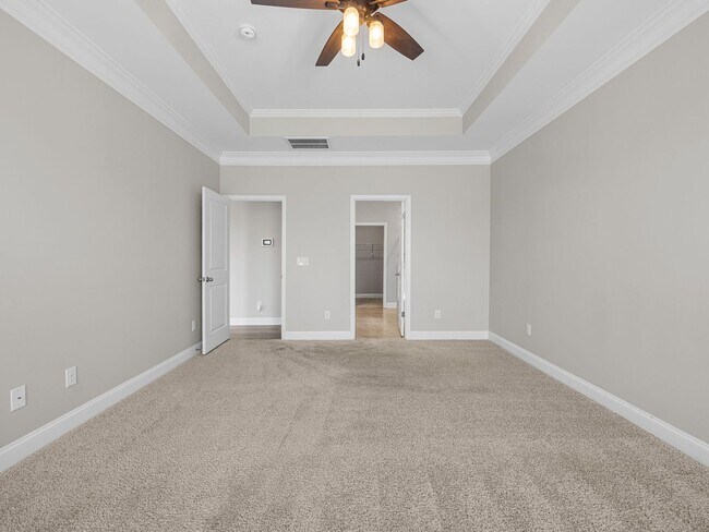 Building Photo - Beautiful 4 BR, 3.5 BA, 2 Car Garage Home ...