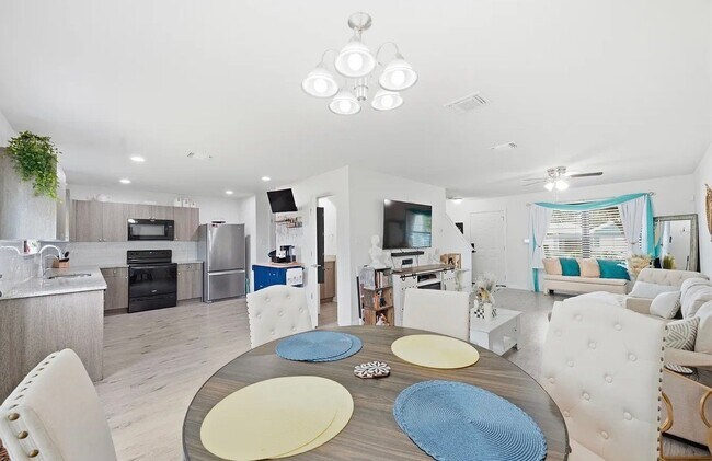 Building Photo - 228 Mar Hill St
