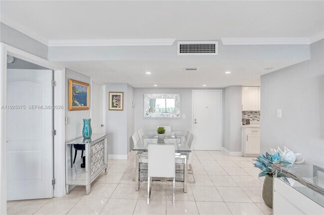 Building Photo - 9273 Collins Ave