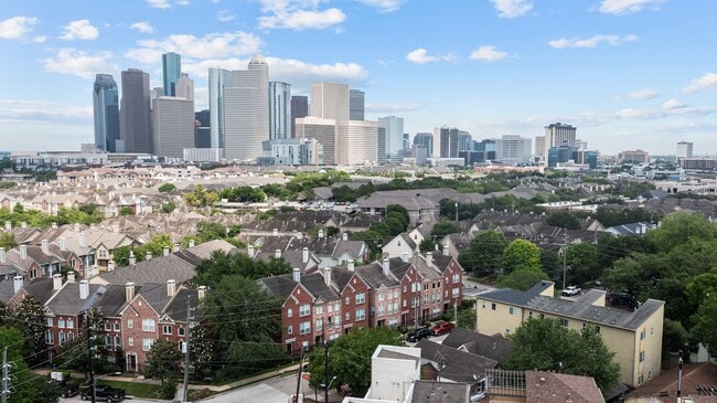 Building Photo - 2120 Genesee St