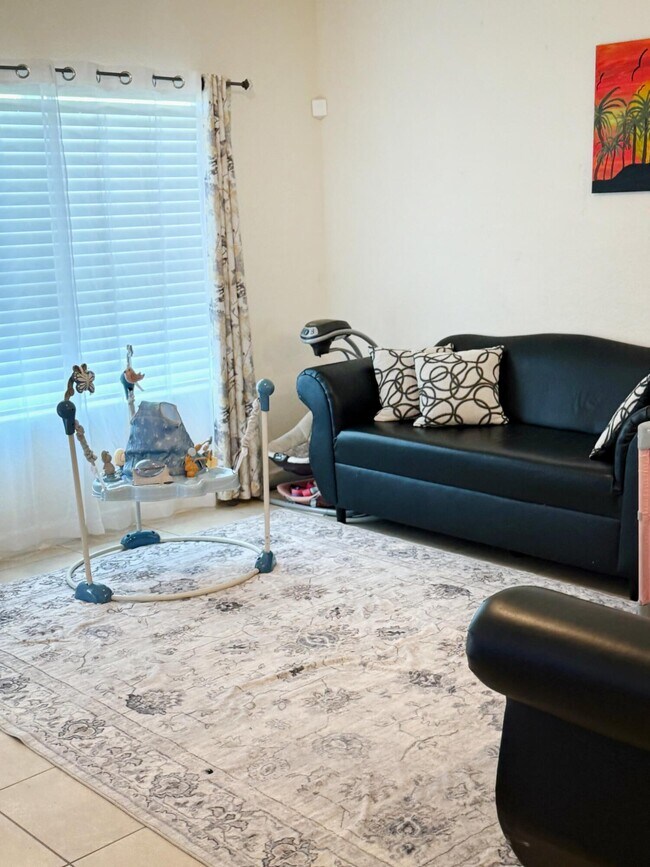 Building Photo - 4208 Troon Pl