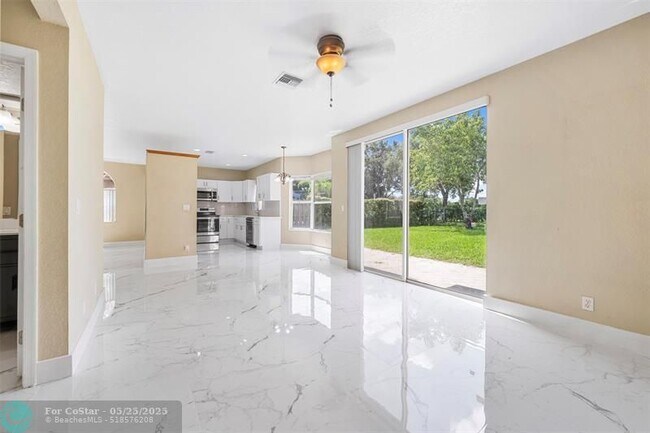 Building Photo - 3808 Miramontes Cir