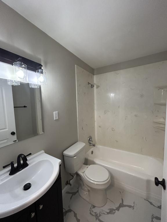 Building Photo - 1525 Weber Dr
