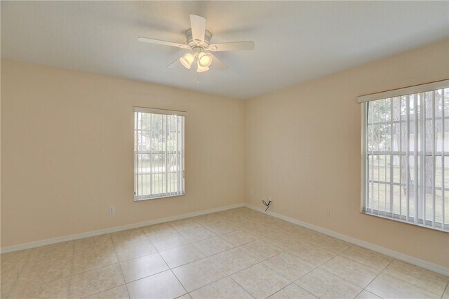 Building Photo - 11187 Airport Dr