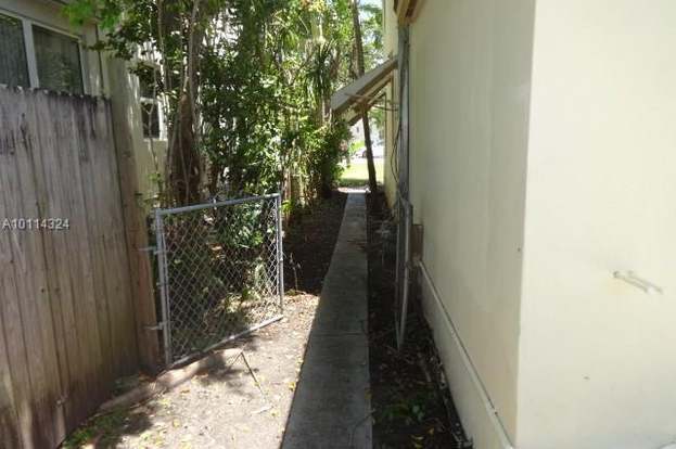 Building Photo - 733 85th St