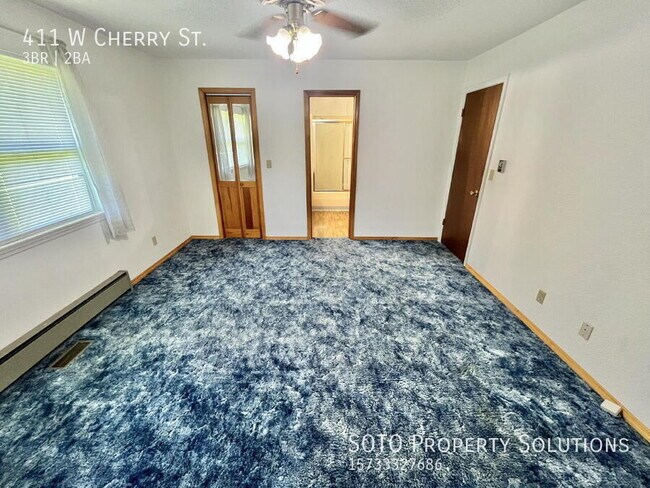 Building Photo - 411 W Cherry St