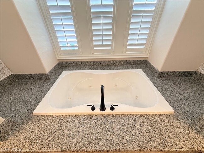 Building Photo - 464 Via Palermo Dr