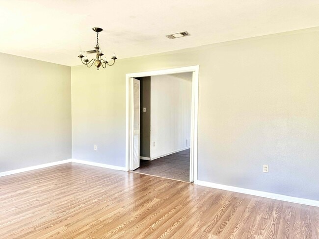 Building Photo - 10389 Browning Dr