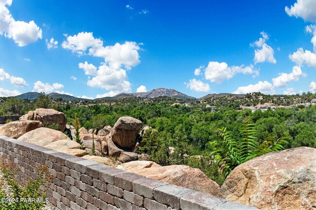 Building Photo - 1316 Rockwood Dr