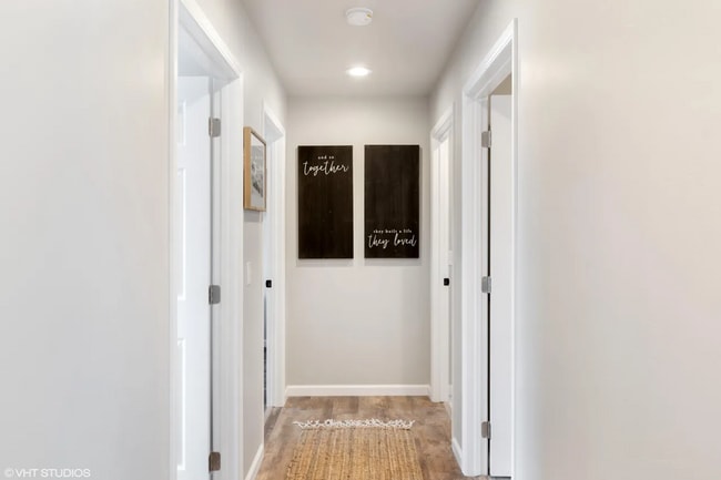 Building Photo - 2B/1.5BA Duplex for Rent