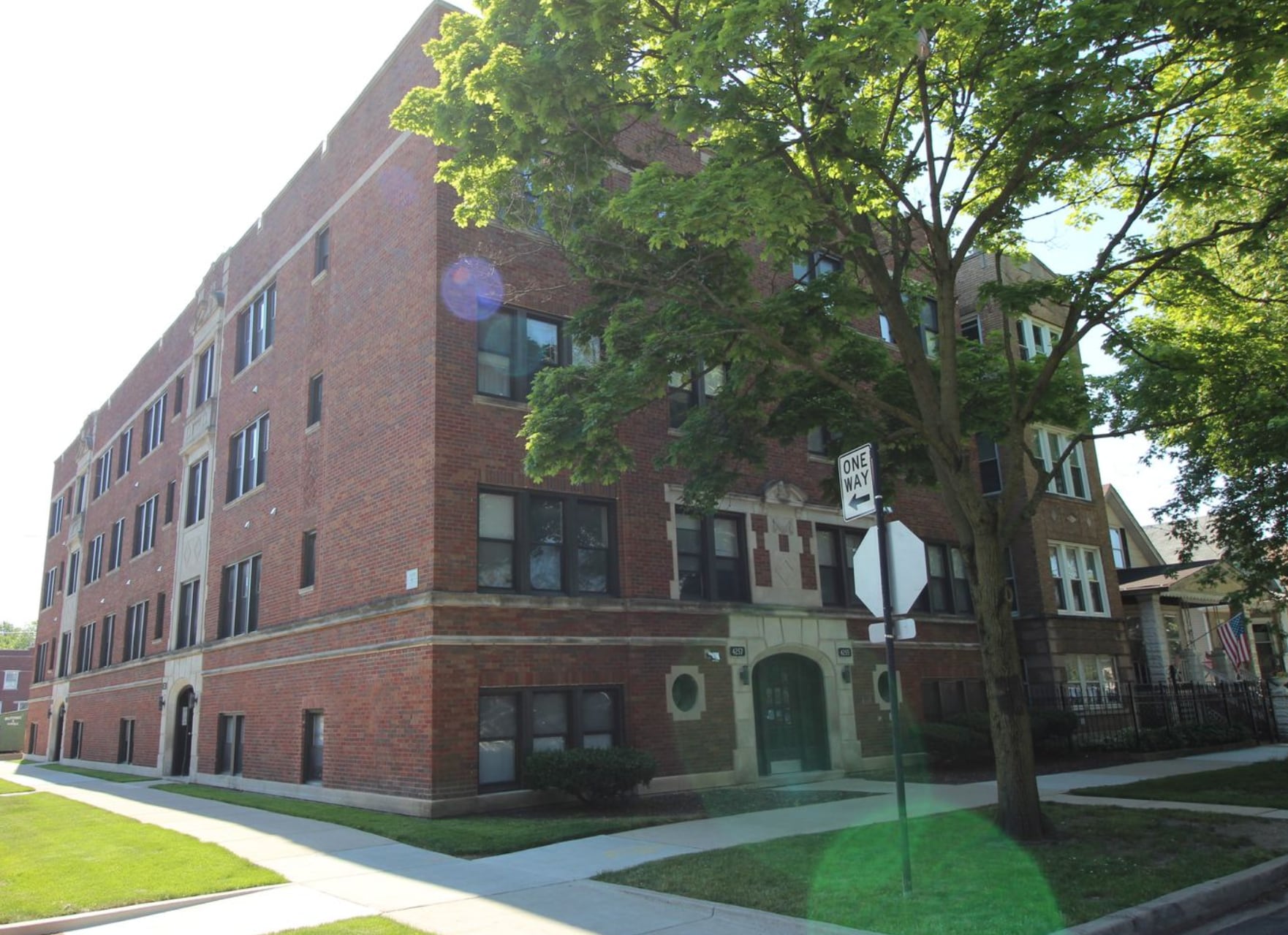 Building Photo - 3217 W Cullom Ave