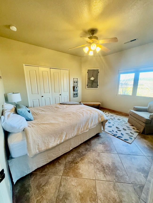 Building Photo - 3369 S 1100 W